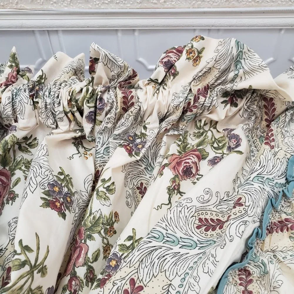 Louis Nichole Festoon Rococo Roses Floral 25W x 17L Valance Vintage 80s NEW 6154